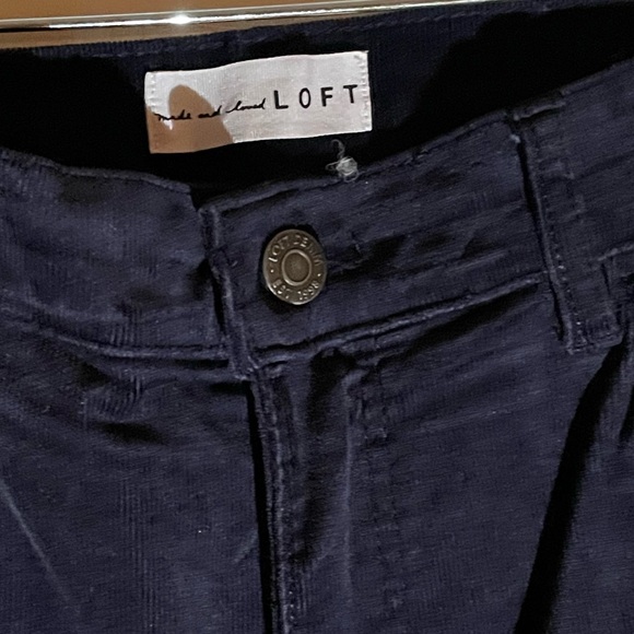 Loft Navy Blue Straight Leg Corduroys. Size 8 - Picture 2 of 4